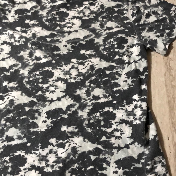 BDG | Black and White | Mens | Size XL - Picture 8 of 8